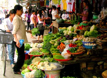 Hà Nội: Giá rau cao bất hợp lý